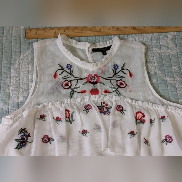 MaxSport White Sleeveless Dress with Floral Embroidery. NWOT Size 8. - Picture 6 of 10